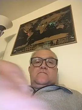 Snapshot of macdut67 chatting on April 3, 10:16 pm macdut67 online show from April 3, 10:16 pm