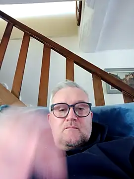 Snapshot of macdut67 chatting on October 13, 3:24 pm macdut67 online show from October 13, 3:24 pm