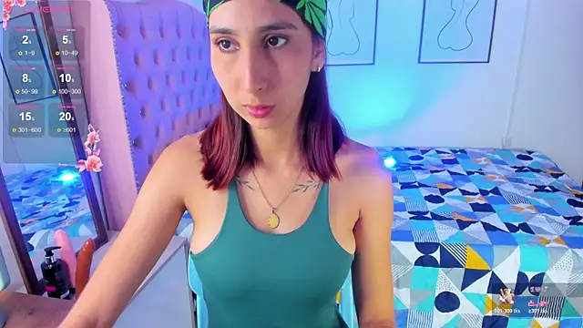 Laaura-Velez online show from April 23, 12:29 pm