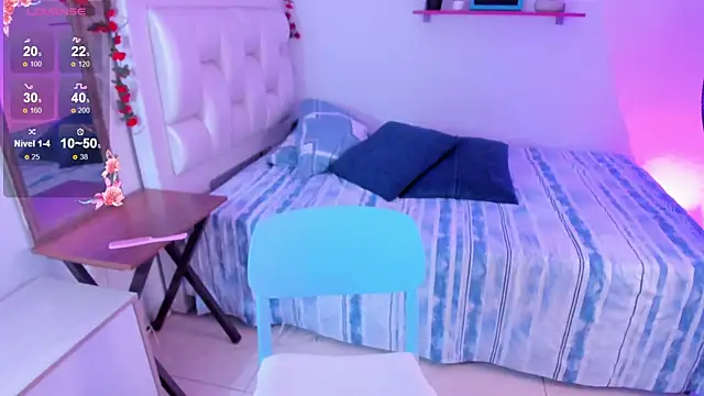 Laaura-Velez online show from January 8, 5:19 pm