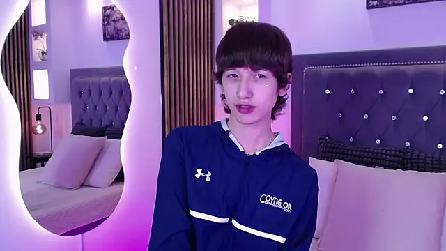 Emo Boy  online show from April 22, 8:26 pm