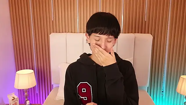 Emo Boy  online show from May 30, 9:31 pm