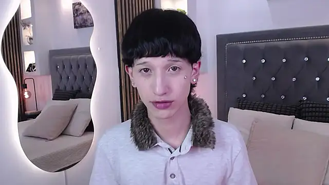 Emo Boy  online show from May 23, 8:30 pm