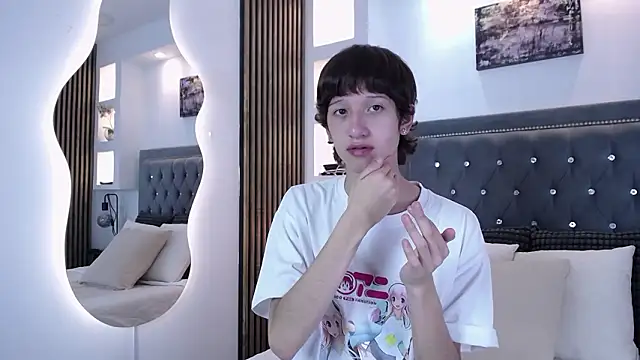 Emo Boy  online show from March 11, 8:36 pm