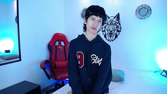 Emo Boy  online show from December 19, 12:51 pm