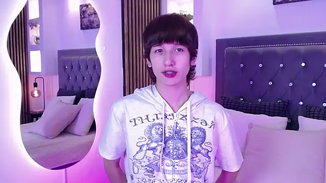 Emo Boy  online show from April 23, 8:32 pm