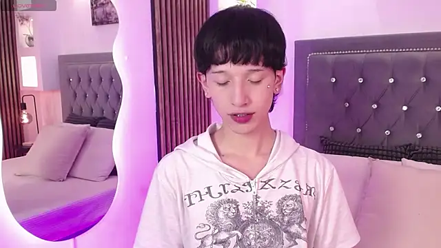 Emo Boy  online show from May 28, 8:26 pm