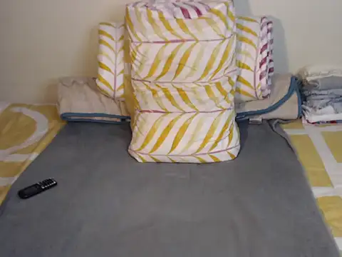 Tillah87 online show from October 21, 8:30 pm