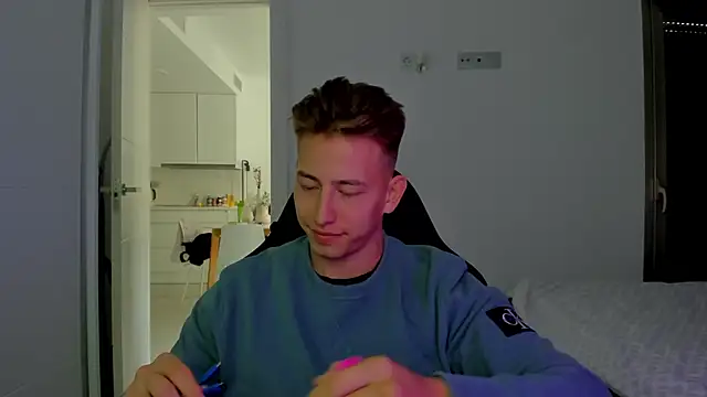 find0m master online show from March 16, 3:04 pm