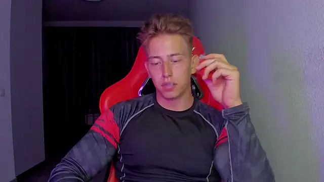 find0m master online show from November 12, 8:34 pm