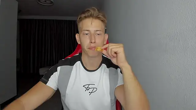 find0m master online show from November 7, 8:46 pm