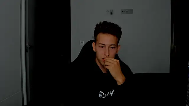 find0m master online show from March 14, 10:05 pm