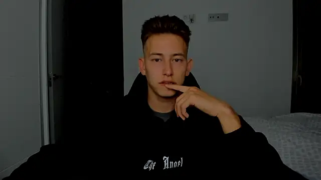 find0m master online show from March 15, 7:43 pm