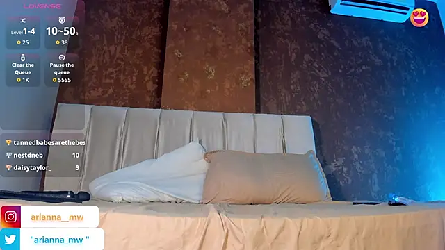 Arianna  01 online show from November 21, 7:57 pm