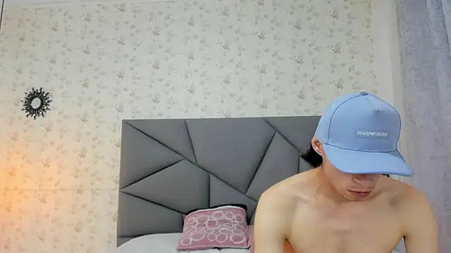 nicollandjhon online show from February 9, 11:30 am