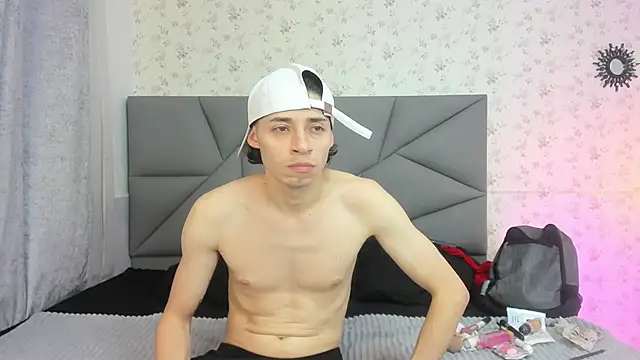 nicollandjhon online show from January 14, 11:03 am