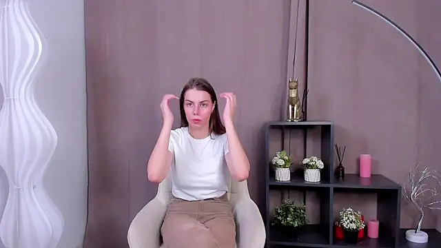 ElaineRothwell online show from October 10, 9:21 am