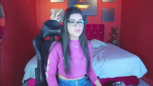 Aranzza Ross online show from November 5, 12:30 pm