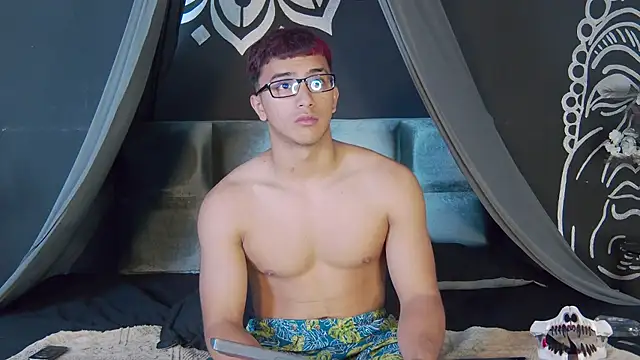 Snapshot of Stefano_Calle chatting on October 17, 12:18 pm Stefano Calle online show from October 17, 12:18 pm