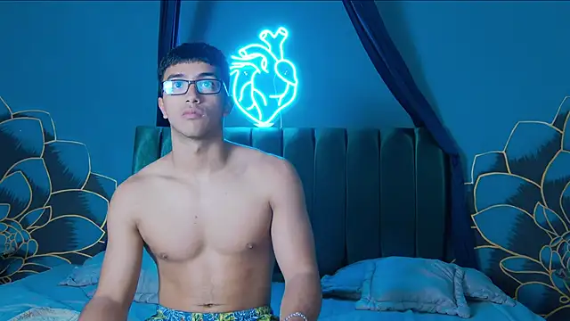 Snapshot of Stefano_Calle chatting on November 4, 12:20 pm Stefano Calle online show from November 4, 12:20 pm