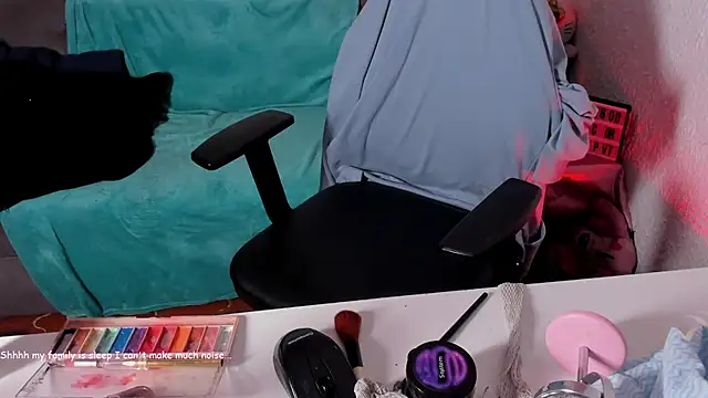 Emilycollei online show from February 8, 3:26 am