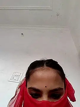 Snapshot of RAYI_Queen_15 chatting on December 1, 6:47 am RAYI Queen 15 online show from December 1, 6:47 am