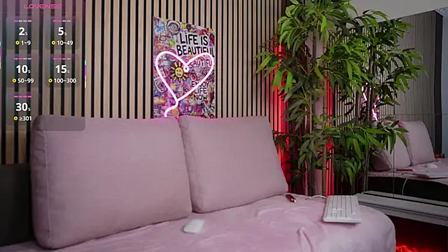 Snapshot of _YourSubmissive_ chatting on October 16, 6:16 pm YourSubmissive online show from October 16, 6:16 pm