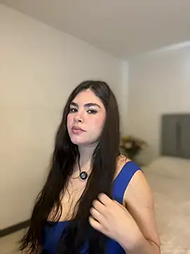Isabella LaRue online show from April 21, 8:04 pm