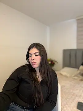 Isabella LaRue online show from April 22, 4:03 pm