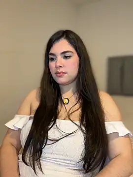 Isabella LaRue online show from April 14, 2:49 am