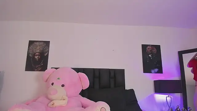 SaradaParker online show from April 4, 4:57 pm