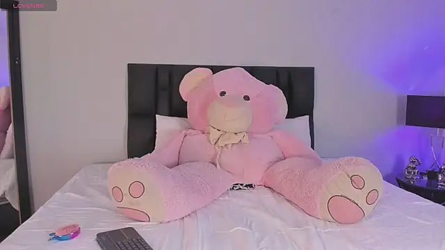 SaradaParker online show from March 12, 2:54 pm