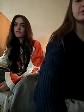 MayaGlow online show from October 24, 6:01 am