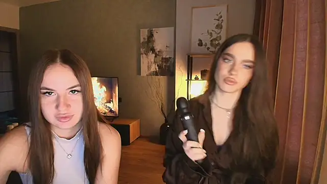 MayaGlow online show from December 5, 5:28 am