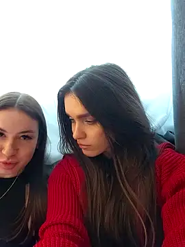 MayaGlow online show from November 14, 5:22 am