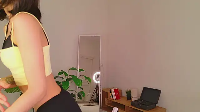 GentleMusee online show from March 4, 7:49 am