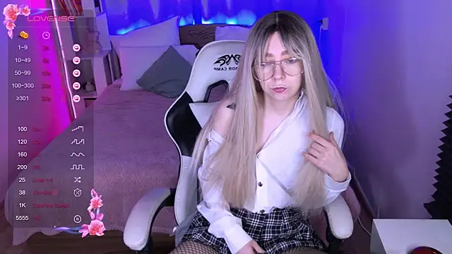 sofiisun online show from October 28, 3:07 am