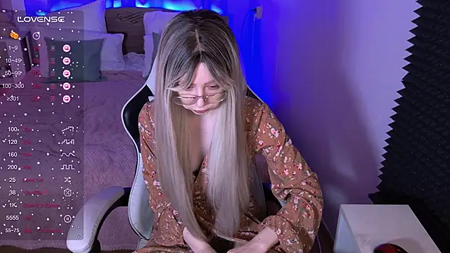 sofiisun online show from February 6, 2:07 am