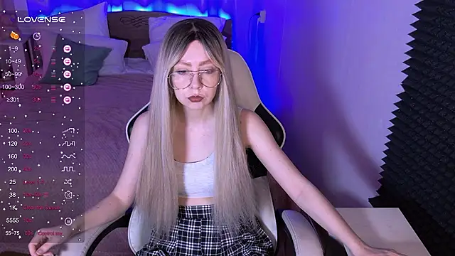 sofiisun online show from March 10, 2:04 am