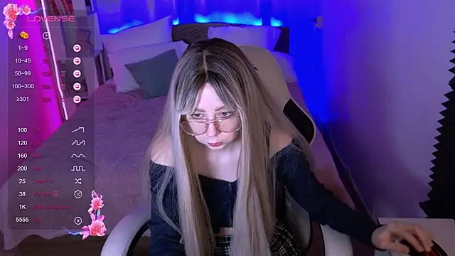 sofiisun online show from November 15, 9:02 am