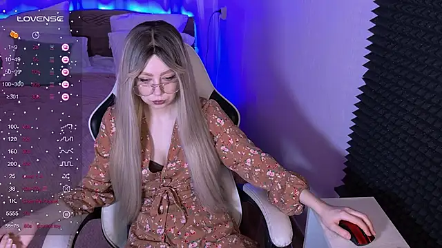 sofiisun online show from February 20, 5:04 am