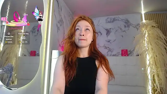 SweetBriana online show from November 17, 1:04 pm