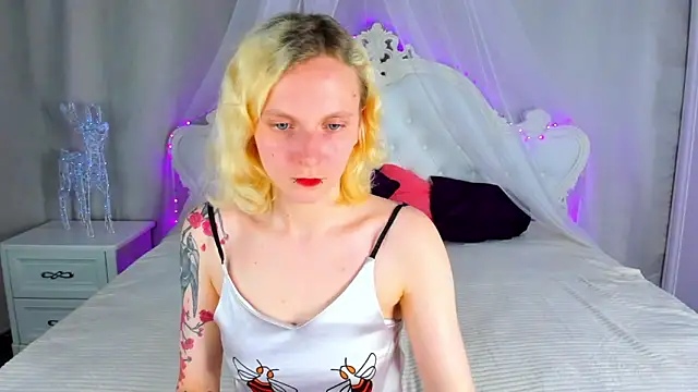 LikiLips online show from May 27, 1:57 am