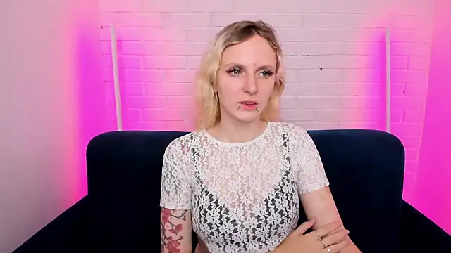 LikiLips online show from October 30, 1:04 am