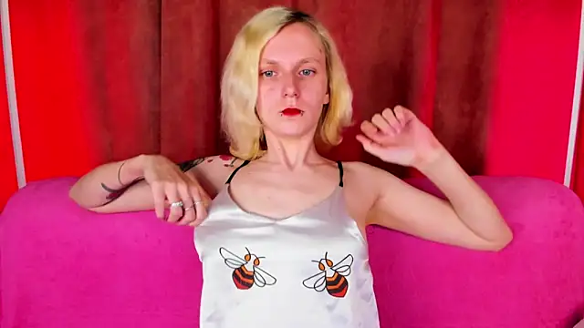 LikiLips online show from May 5, 1:08 am