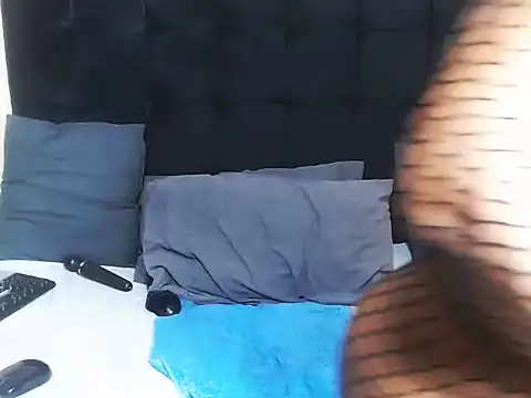 CaramelBootty online show from October 20, 6:52 pm