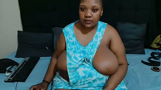 CaramelBootty online show from May 24, 7:08 am