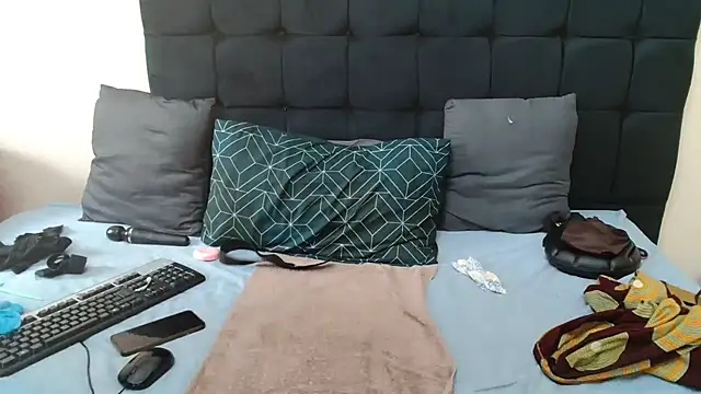 CaramelBootty online show from February 2, 11:42 am