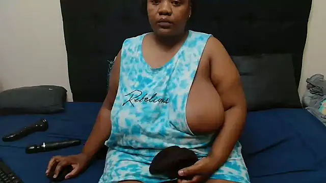 CaramelBootty online show from February 16, 12:09 am