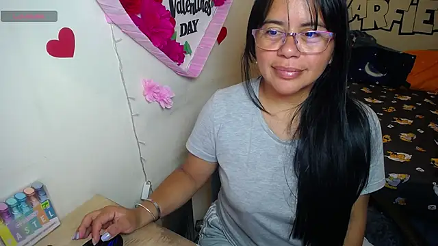 Miss  kendra  online show from May 13, 11:50 am